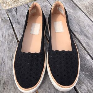 UGG Tammy Sneaker slip on shoes size 6.5 NEW